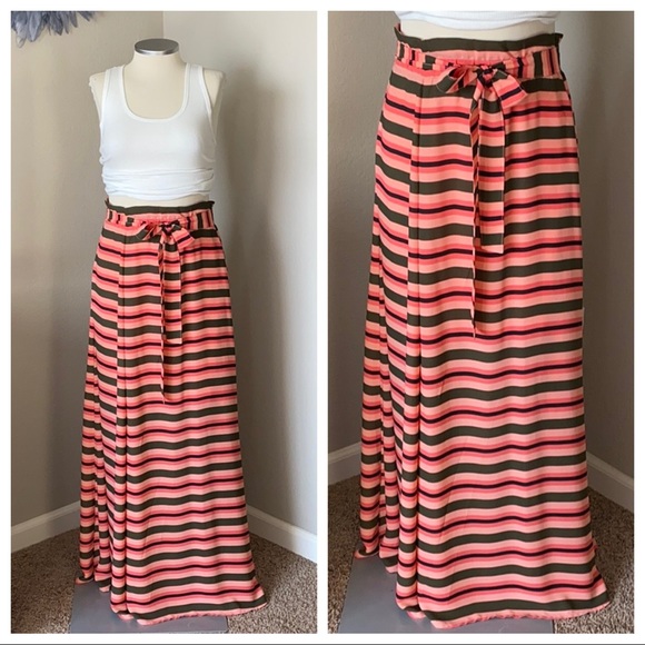 Striped maxi skirt - Picture 2 of 7